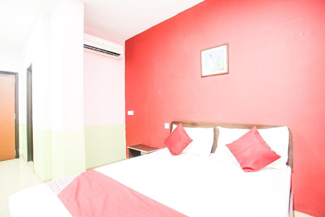 קמפאר Oyo 89539 Hotel Siswa מראה חיצוני תמונה