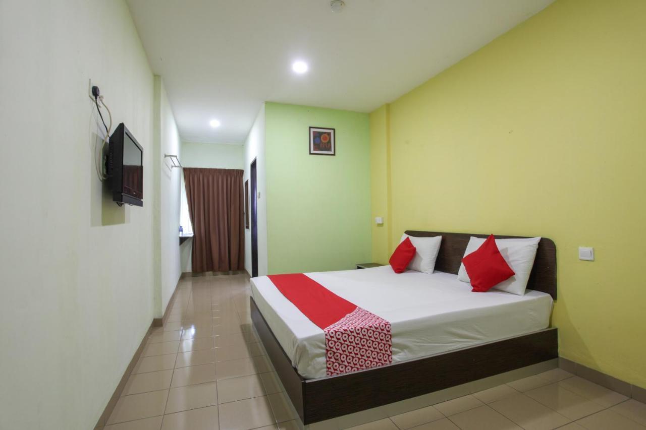 קמפאר Oyo 89539 Hotel Siswa מראה חיצוני תמונה