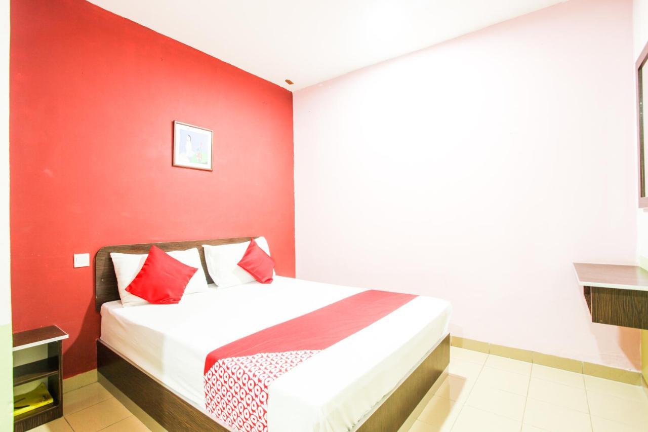 קמפאר Oyo 89539 Hotel Siswa מראה חיצוני תמונה